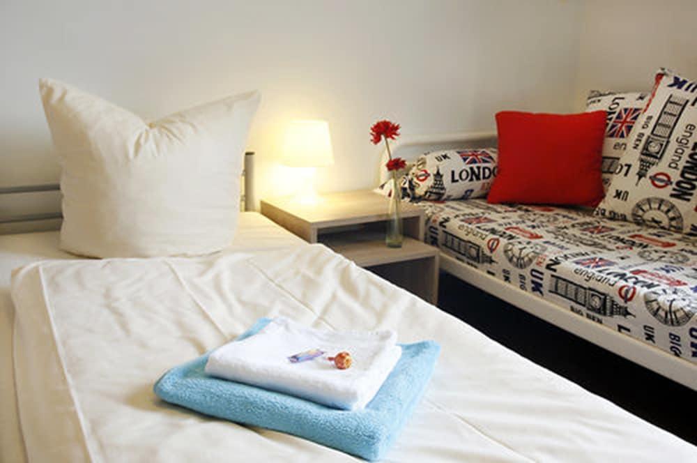 Ostello Happy Bed *